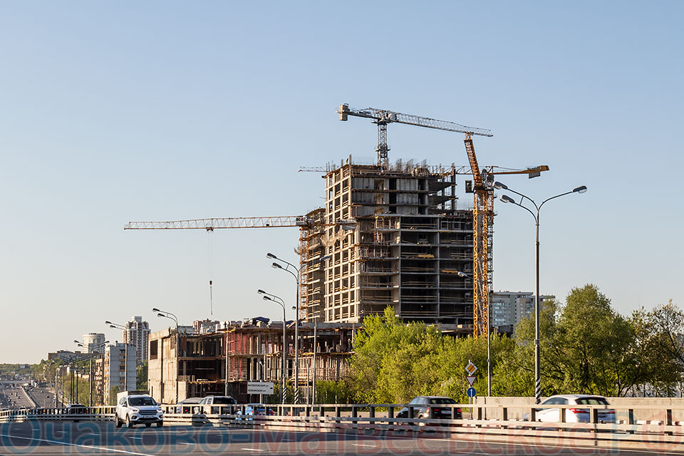 Многофункциональный комплекс строят на Аминьевском шоссе