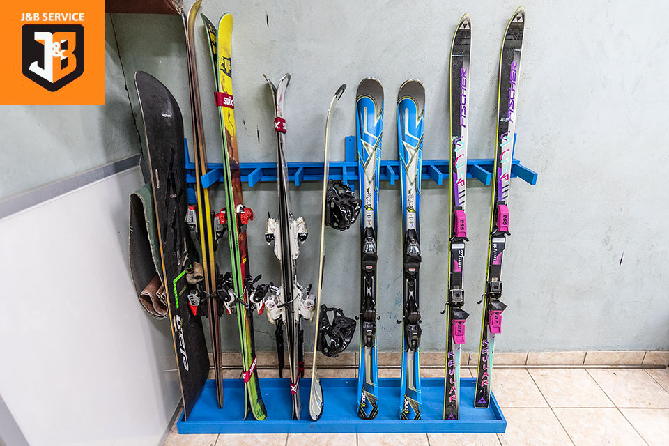 В районе Очаково-Матвеевское открылся пункт по обслуживанию лыж и <strong class="search_match">сноуборд</strong>ов